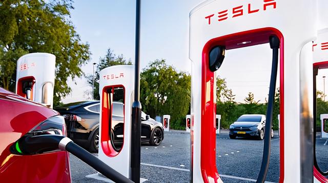 Model 3 使用教程——给车辆充电